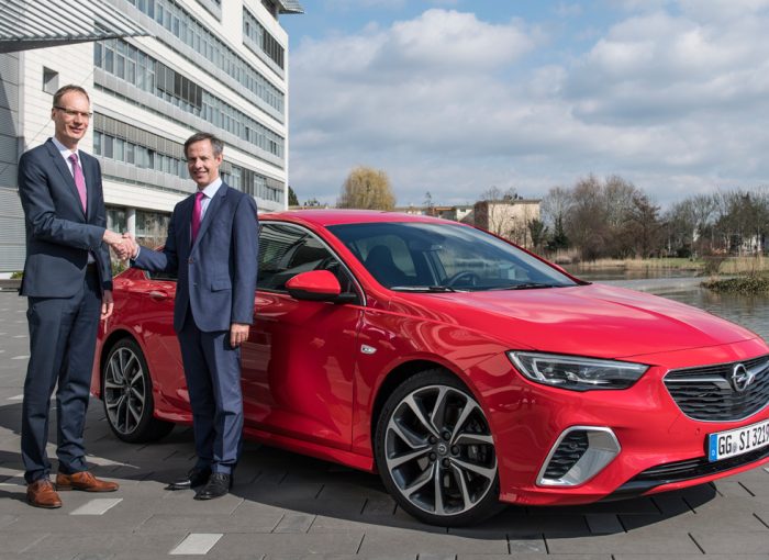 Opel-Chef Michael Lohscheller und Oberbürgermeister Udo Bausch